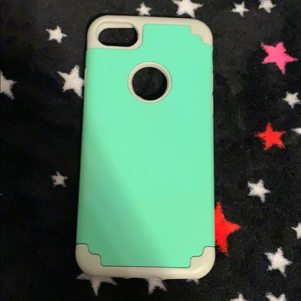 Green and gray iPhone 7 case